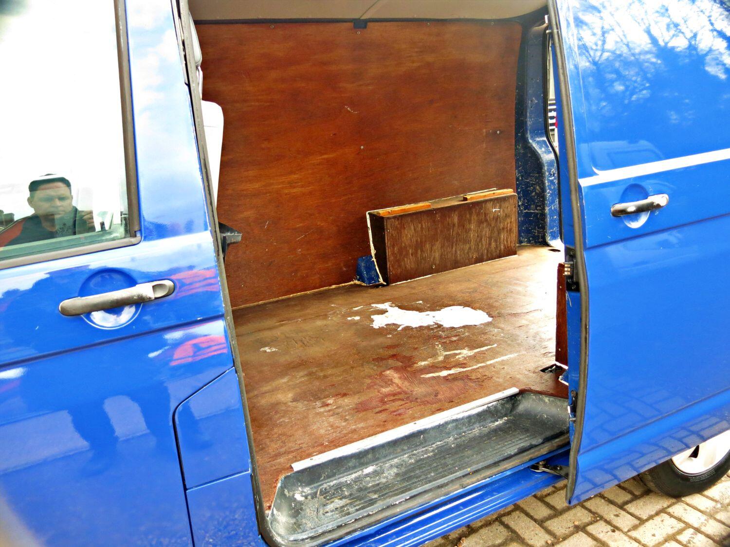 Volkswagen Transporter T5 1.9 TDI 102BHP Panel Van – NO VAT | Tailgate | T30 Model - Thumbnail 9