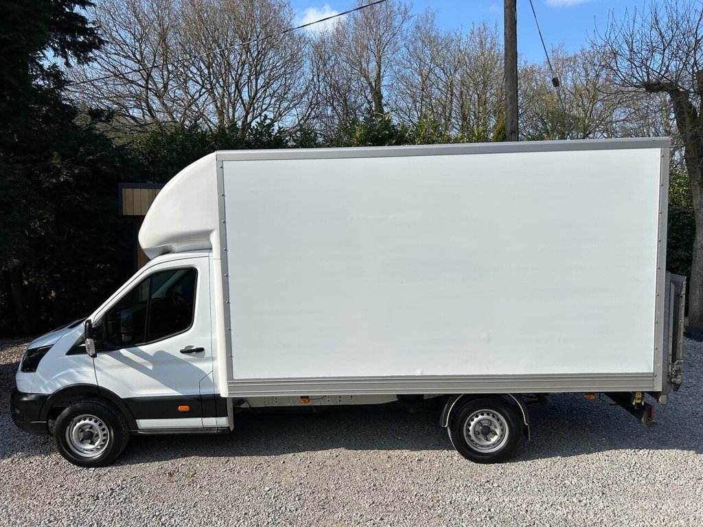 FORD TRANSIT 2.0 350 EcoBlue HDT Leader Chassis Cab 2dr Diesel Manual - Thumbnail 2