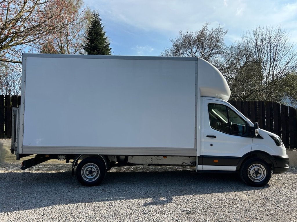 FORD TRANSIT 2.0 350 EcoBlue HDT Leader Chassis Cab 2dr Diesel Manual - Thumbnail 5