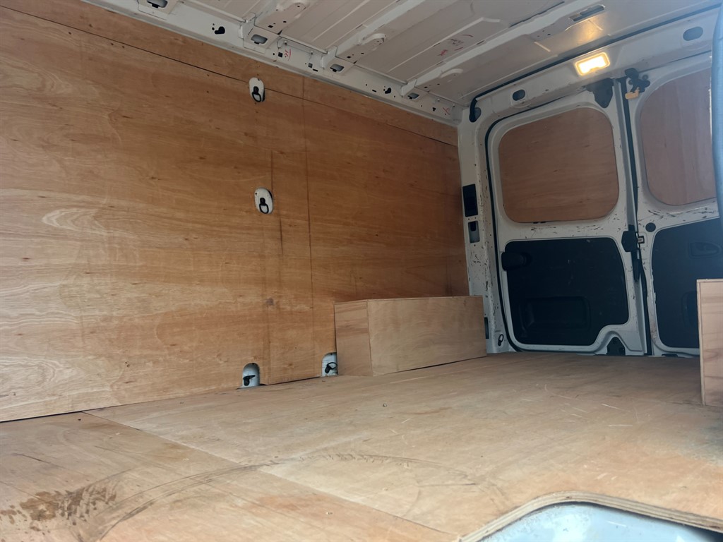 Renault Trafic LL30 Business Plus Energy dCi ā Long Wheelbase (LWB) Panel Van - Thumbnail 8
