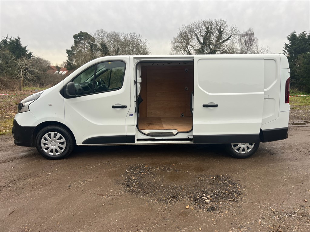 Renault Trafic LL30 Business Plus Energy dCi ā Long Wheelbase (LWB) Panel Van - Thumbnail 10
