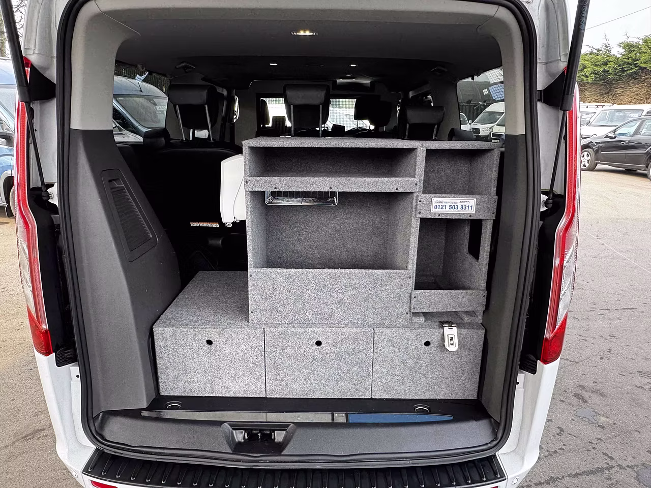Ford Tourneo Custom 320 EcoBlue Titanium EURO 6 - AUTO 8 SEATER BUS - Thumbnail 5
