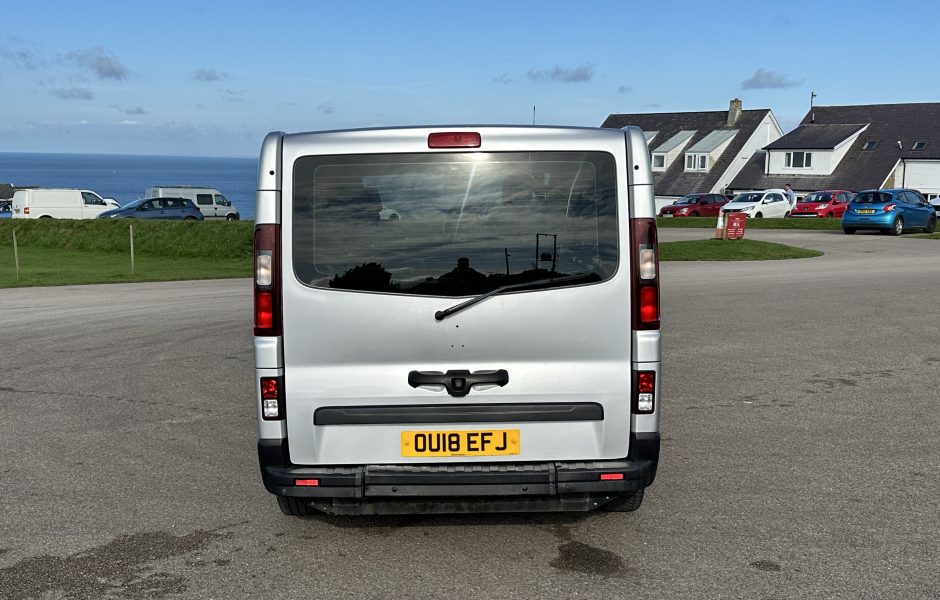 2018 Renault Trafic LL29 ENERGY dCi 125 Sport Nav (Wheelchair Adapted) - Thumbnail 6