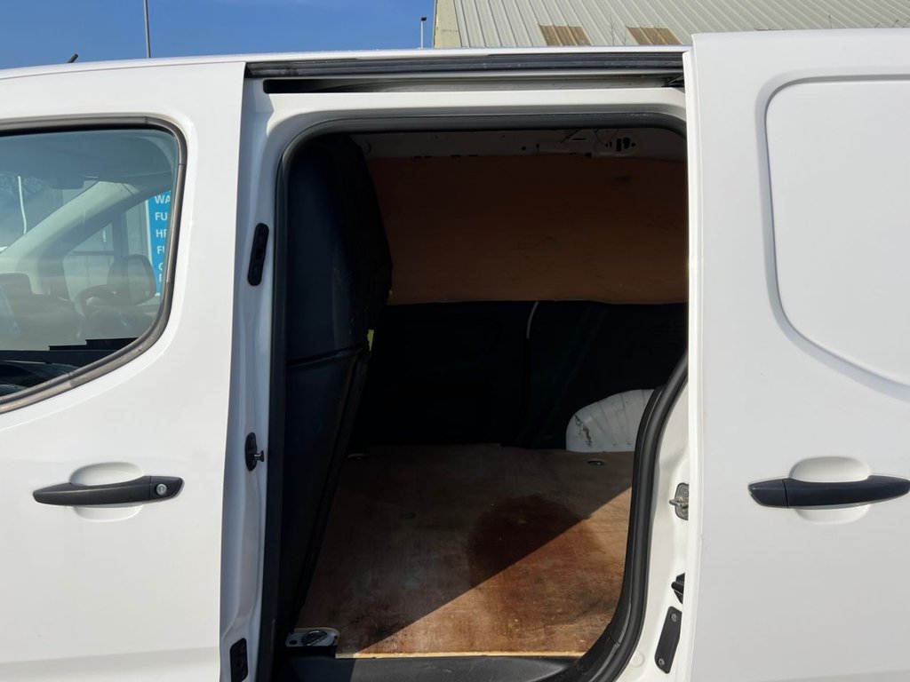 2020 Peugeot Partner 1.5 BlueHDi 1000 Professional Panel Van (100bhp) | Euro 6 | ULEZ Compliant - Thumbnail 8