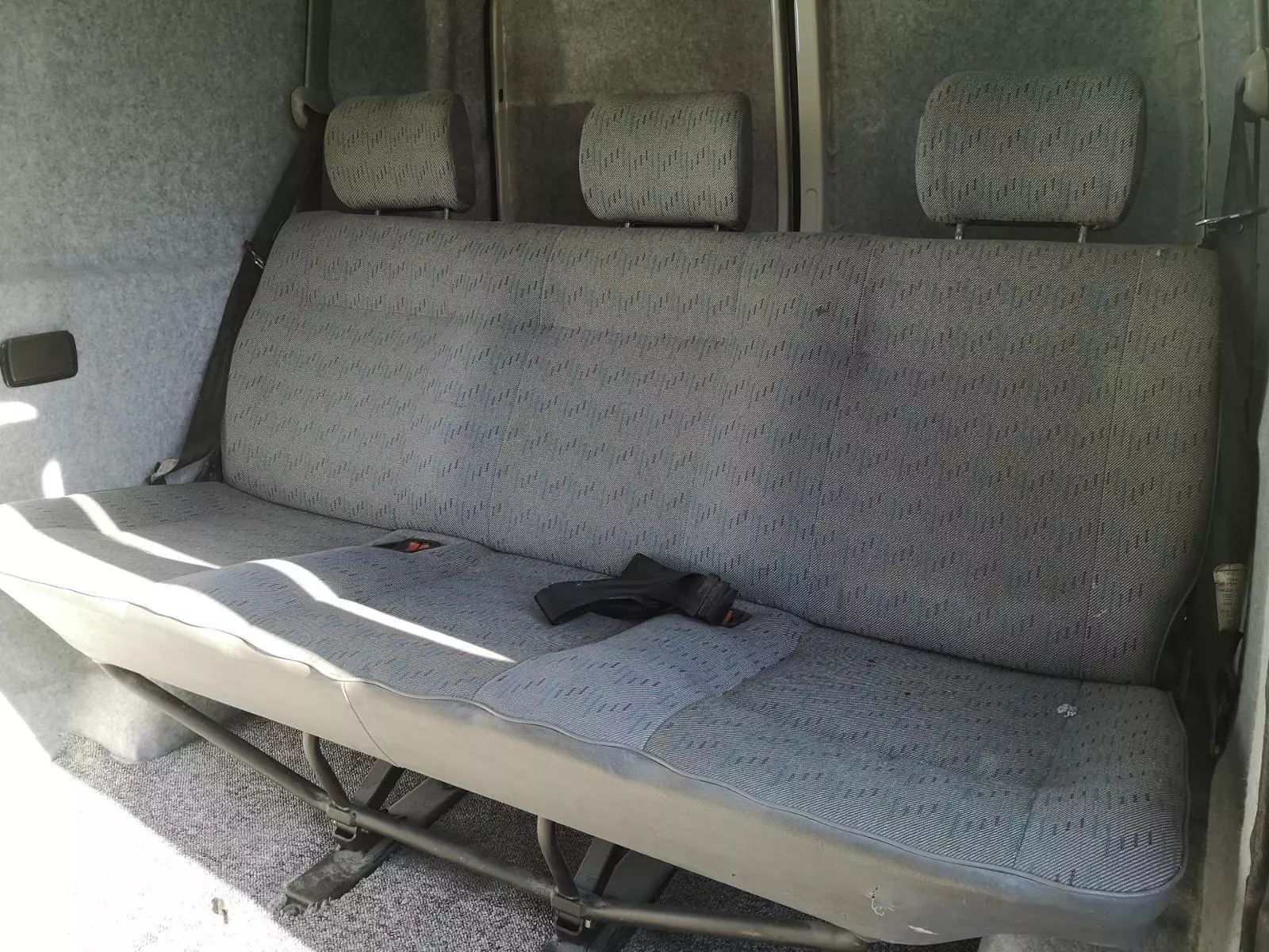 1996 Volkswagen Transporter Caravelle T4 2.0L Petrol (7 Seats - Camper Ready) - Thumbnail 3