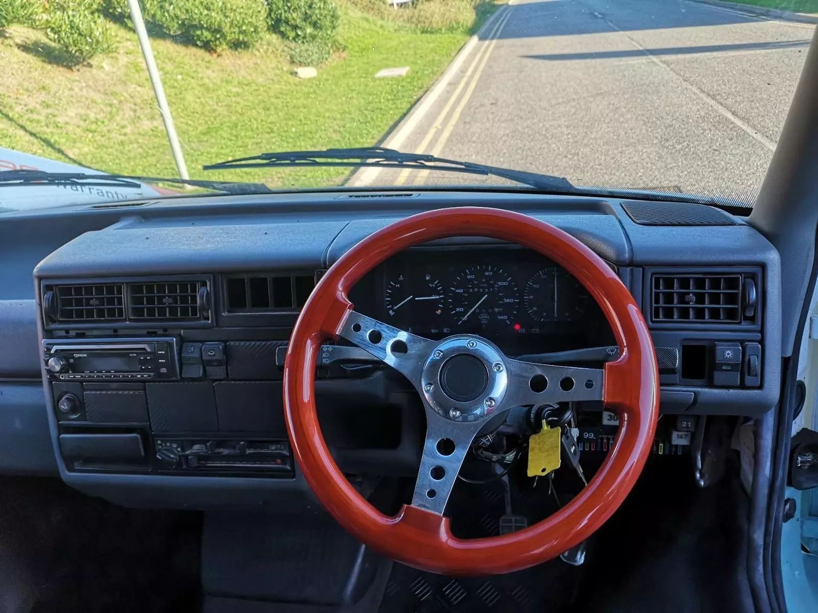 1996 Volkswagen Transporter Caravelle T4 2.0L Petrol (7 Seats - Camper Ready) - Thumbnail 5