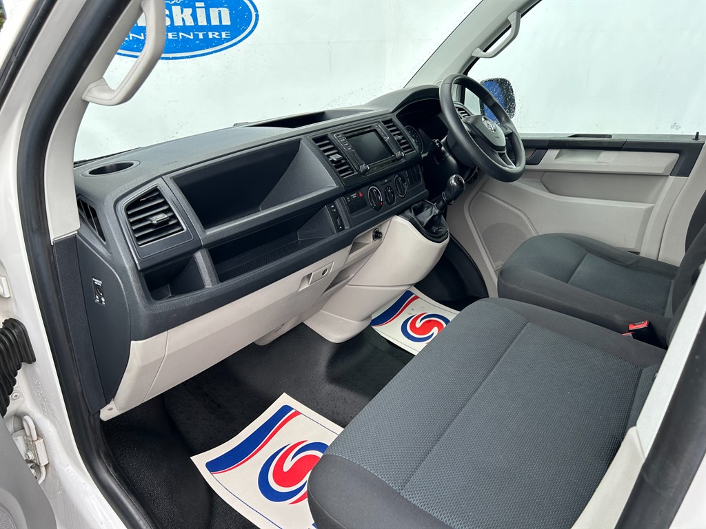 2018 Volkswagen Transporter T30 Trendline LWB High Roof – 2.0 TDI 150ps Euro 6 | NO VAT - Thumbnail 8