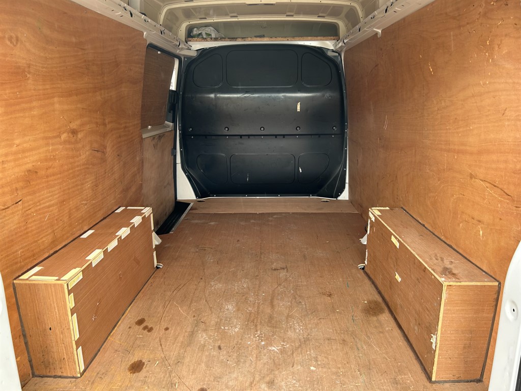 2018 Volkswagen Transporter T30 Trendline LWB High Roof – 2.0 TDI 150ps Euro 6 | NO VAT - Thumbnail 3