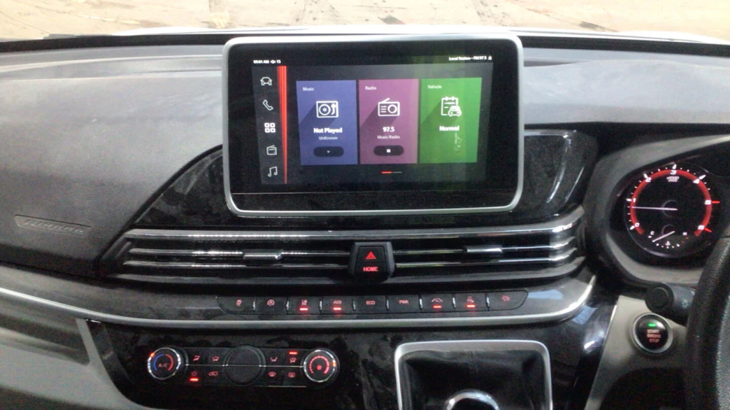 2021 Maxus Deliver 9 LUX LWB High Roof โ 2.0L Diesel | NO VAT | Air Con | Camera | Alloys | Euro 6 | ULEZ Compliant - Thumbnail 7