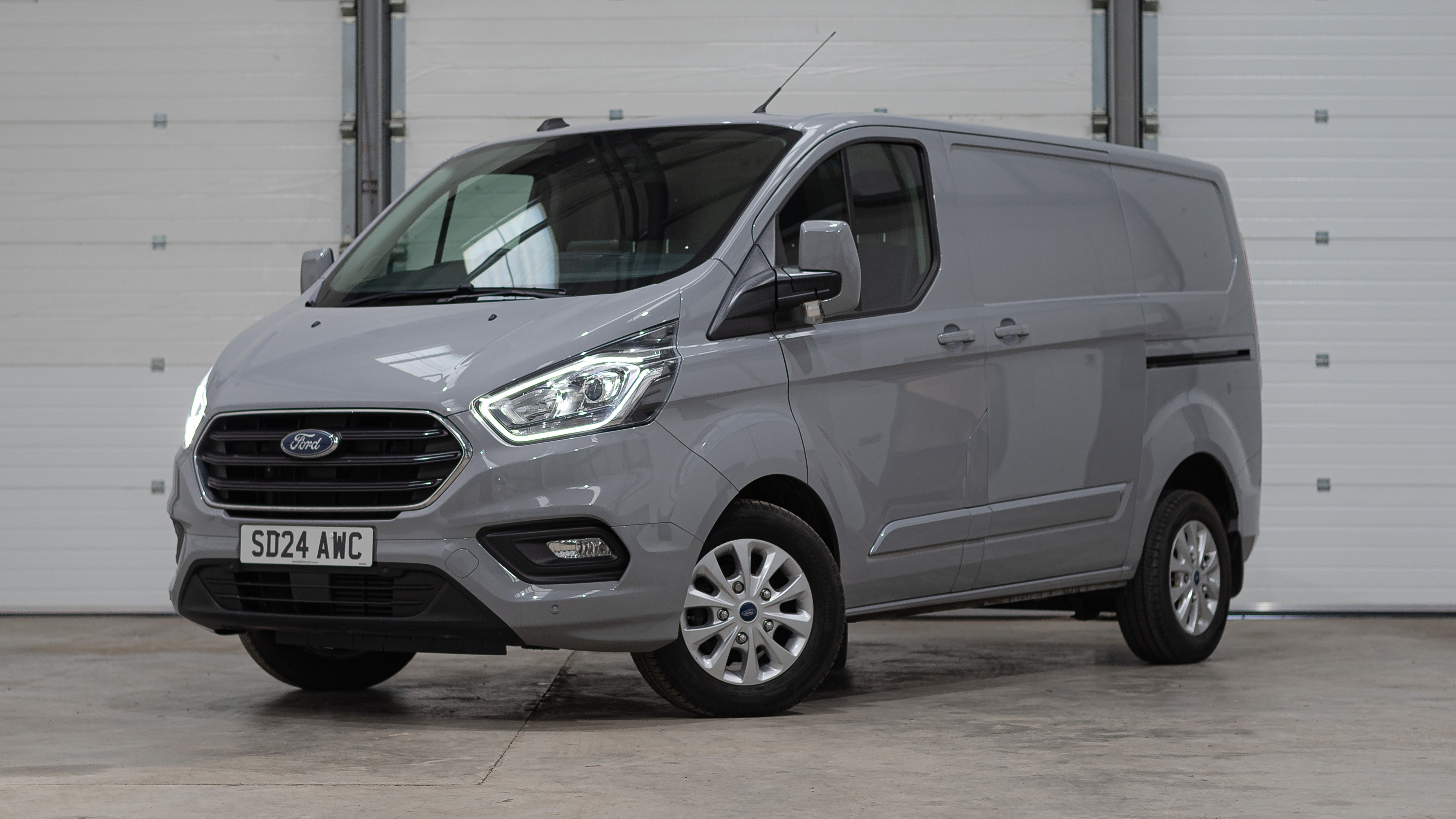 FORD TRANSIT CUSTOM - Image 1