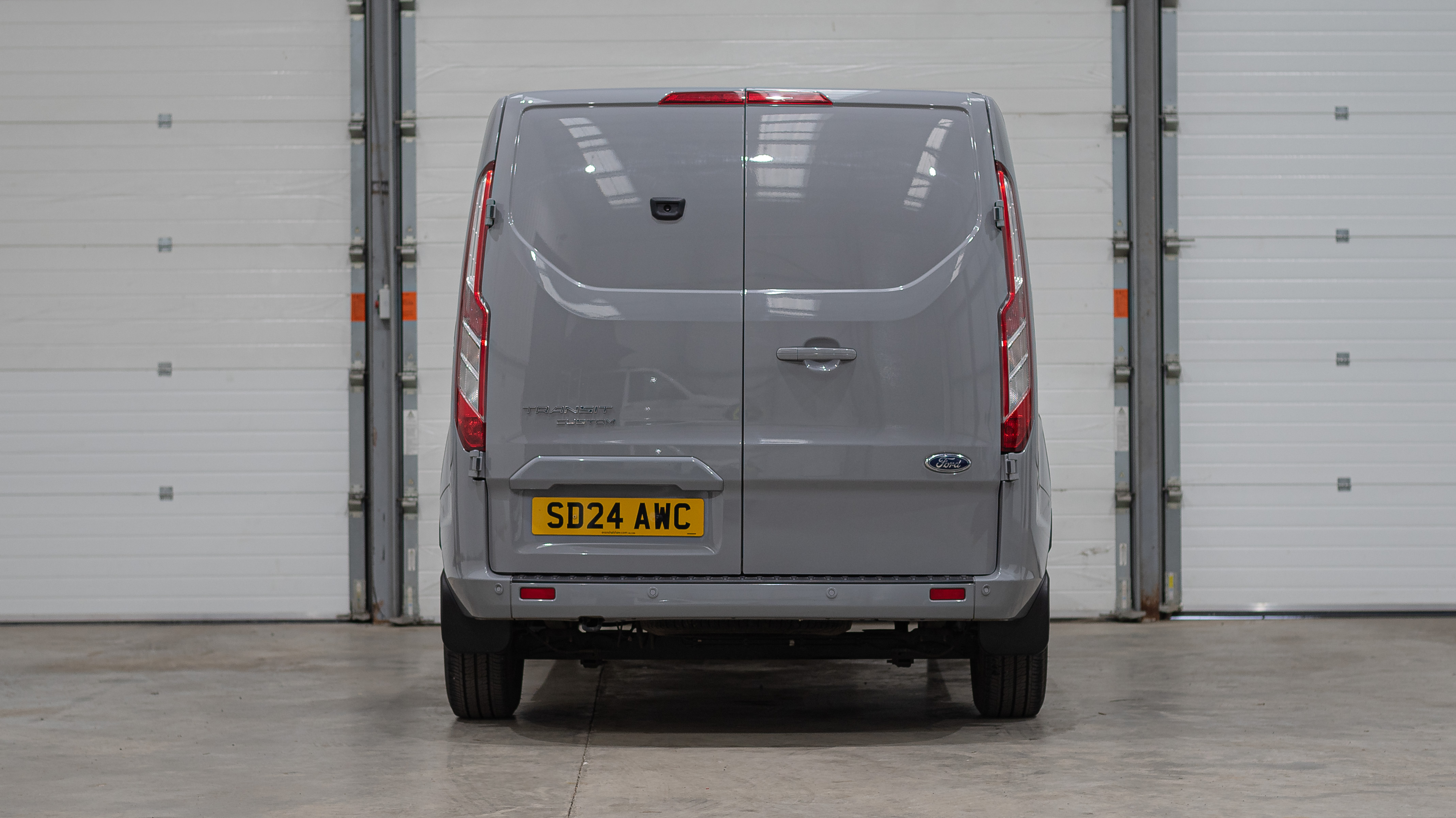 FORD TRANSIT CUSTOM - Thumbnail 4