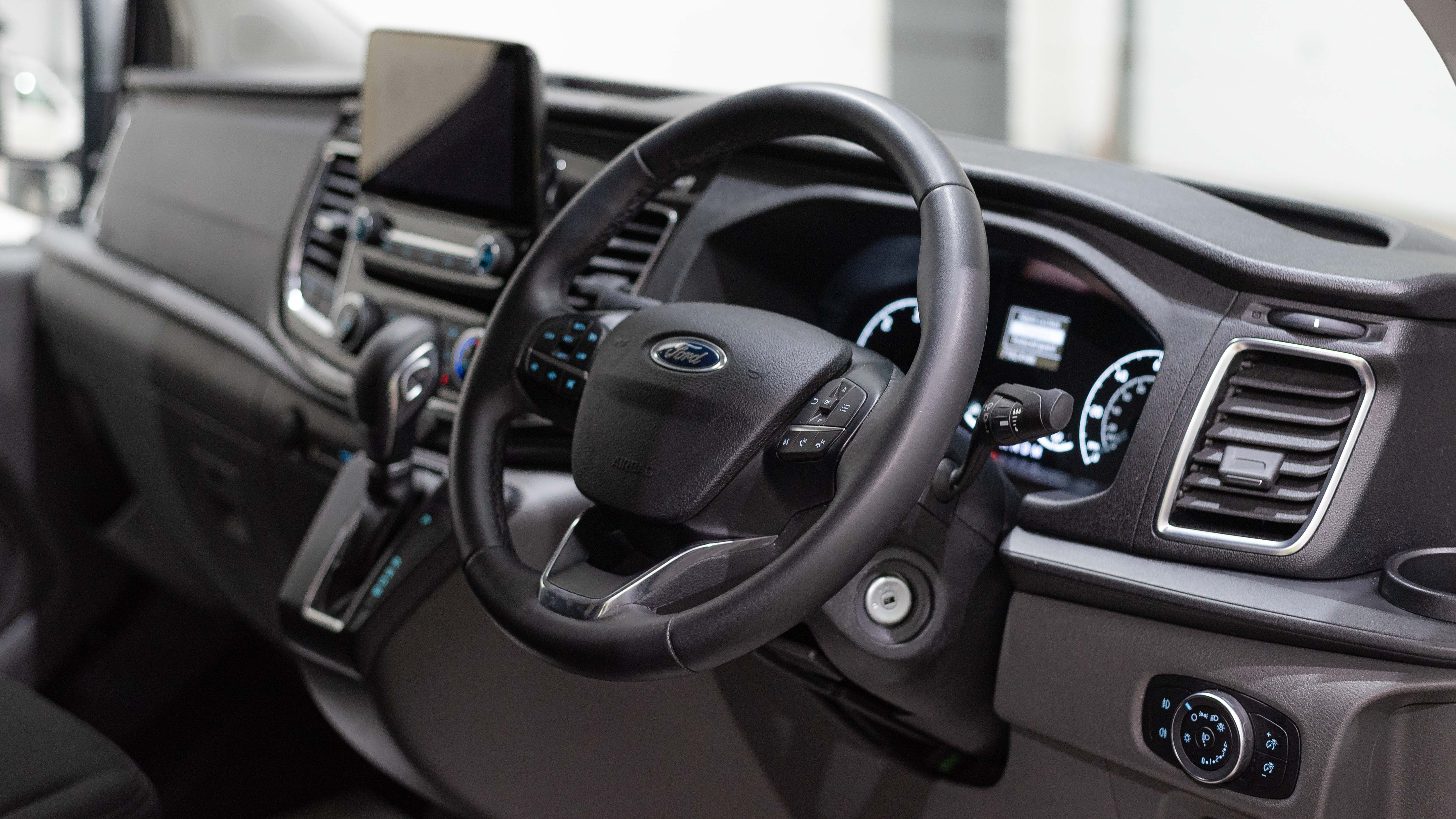 FORD TRANSIT CUSTOM - Thumbnail 6