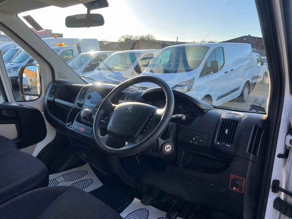 2017 Peugeot Boxer 2.2 HDi 335 L3 Dropside Crew Cab | Only 27,000 Miles | Ex-MOD | Full Service History - Thumbnail 6