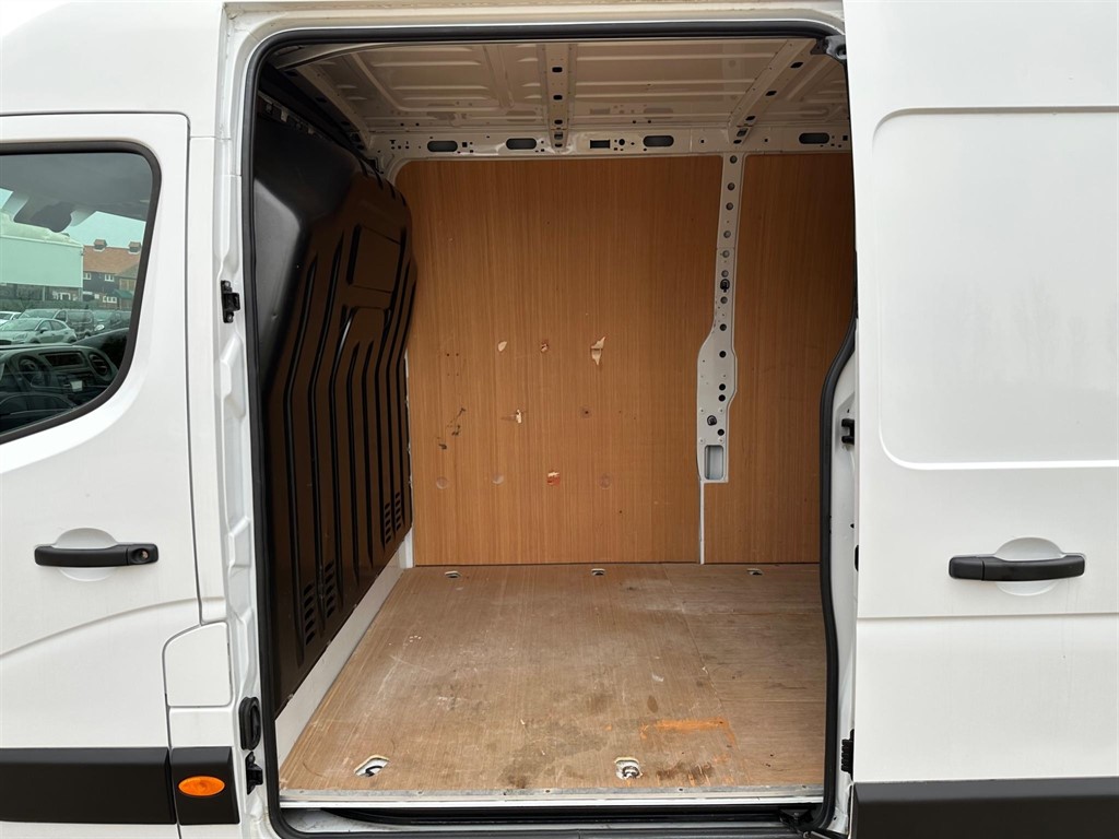 2022 Nissan NV400 2.3 dCi 35 SE FWD L3 H3 Euro 6 – 1 Owner – ULEZ Compliant – PLUS VAT - Thumbnail 6