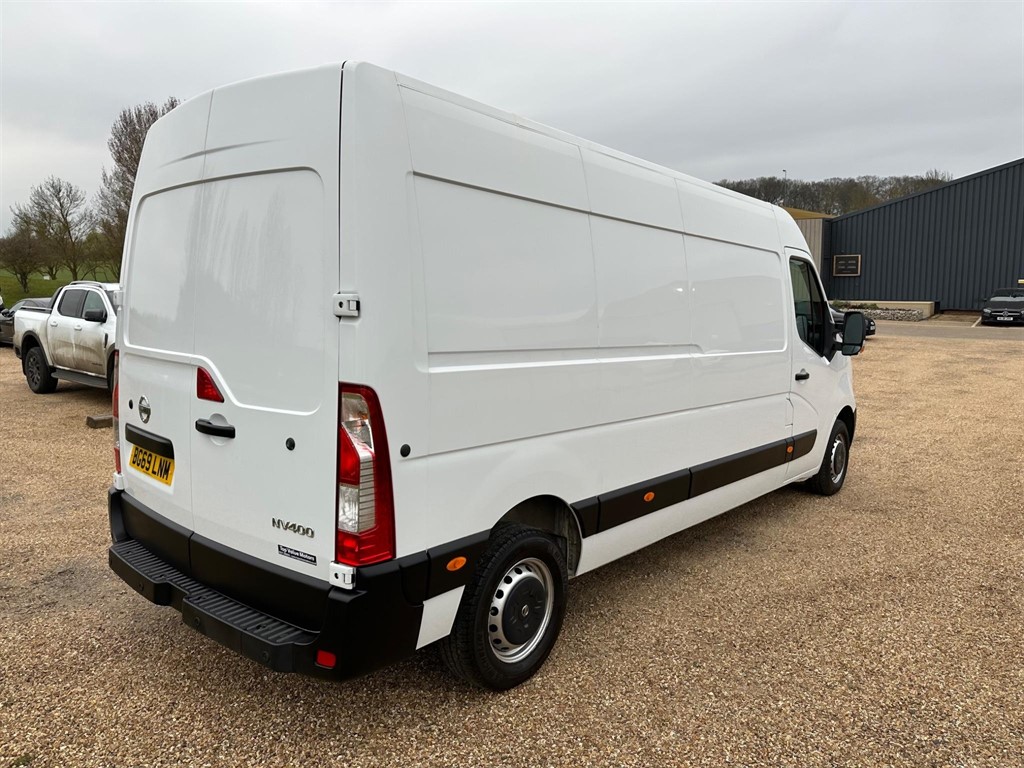 2022 Nissan NV400 2.3 dCi 35 SE FWD L3 H3 Euro 6 – 1 Owner – ULEZ Compliant – PLUS VAT - Thumbnail 2