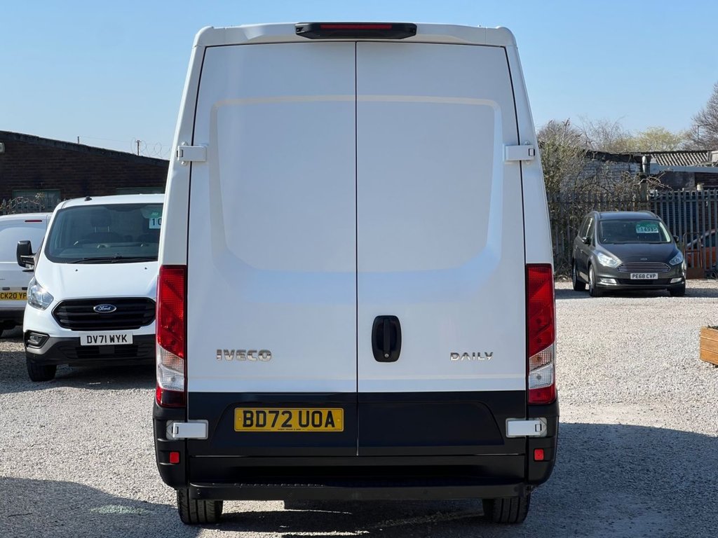 2023 Iveco Daily 2.3D HPI 35S | MWB | High Roof | Euro 6 | 136PS | Manual - Thumbnail 4