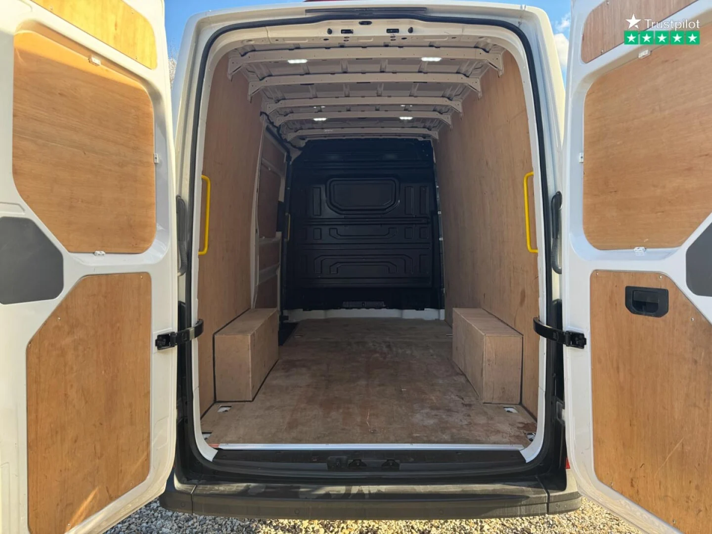 2023 MAN TGE 3.140 Lion XS SWB Panel Van β Medium Roof | Euro 6 | Air Con | Sensors | White | ULEZ Compliant - Thumbnail 5