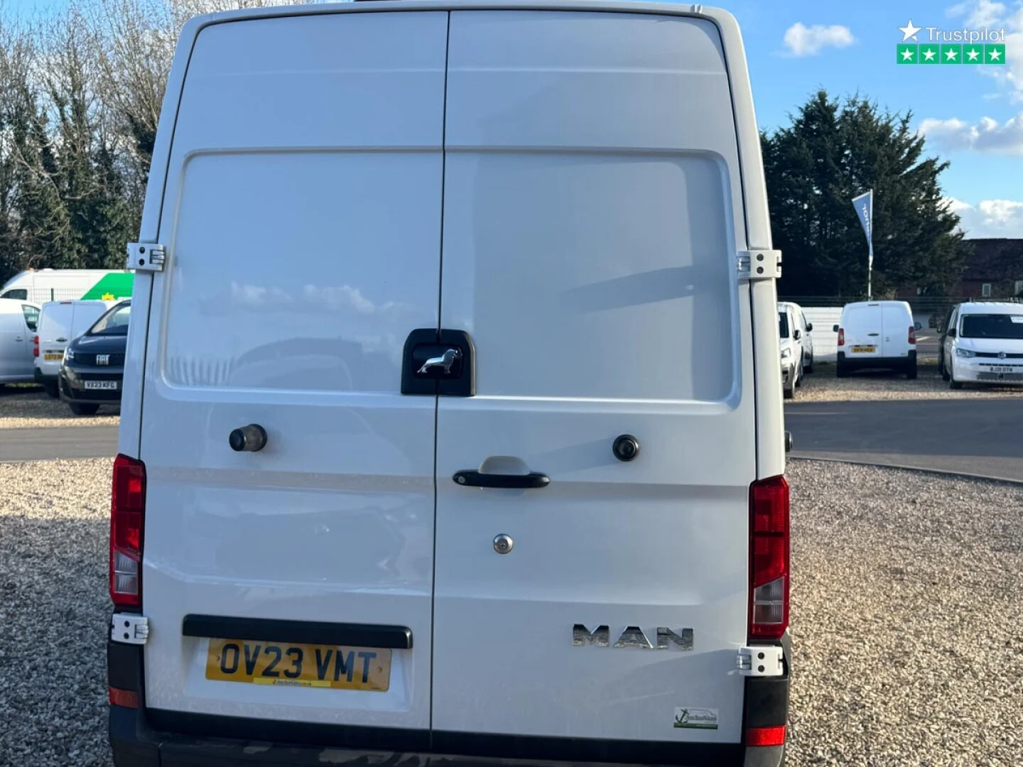 2023 MAN TGE 3.140 Lion XS SWB Panel Van β Medium Roof | Euro 6 | Air Con | Sensors | White | ULEZ Compliant - Thumbnail 10
