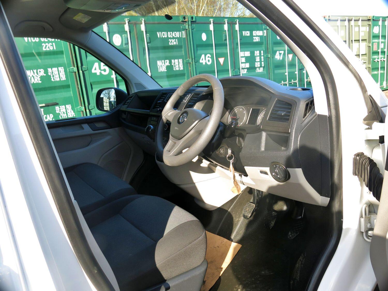 2019 Volkswagen Transporter T6 T28 2.0 TDI 102HP SWB Panel Van – Sportline Styling | Euro 6 | Air Con | +VAT - Thumbnail 3