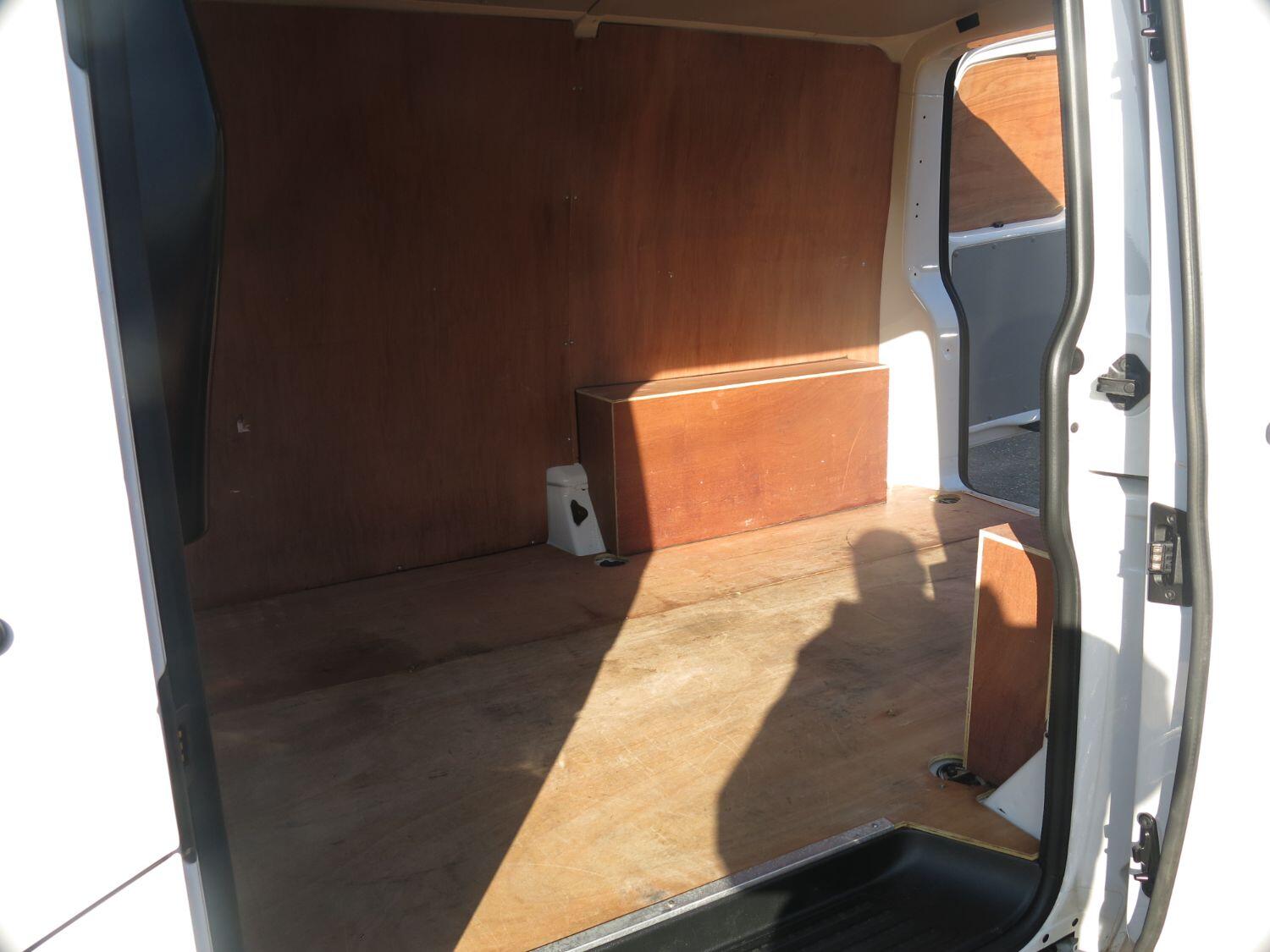 2019 Volkswagen Transporter T6 T28 2.0 TDI 102HP SWB Panel Van – Sportline Styling | Euro 6 | Air Con | +VAT - Thumbnail 8