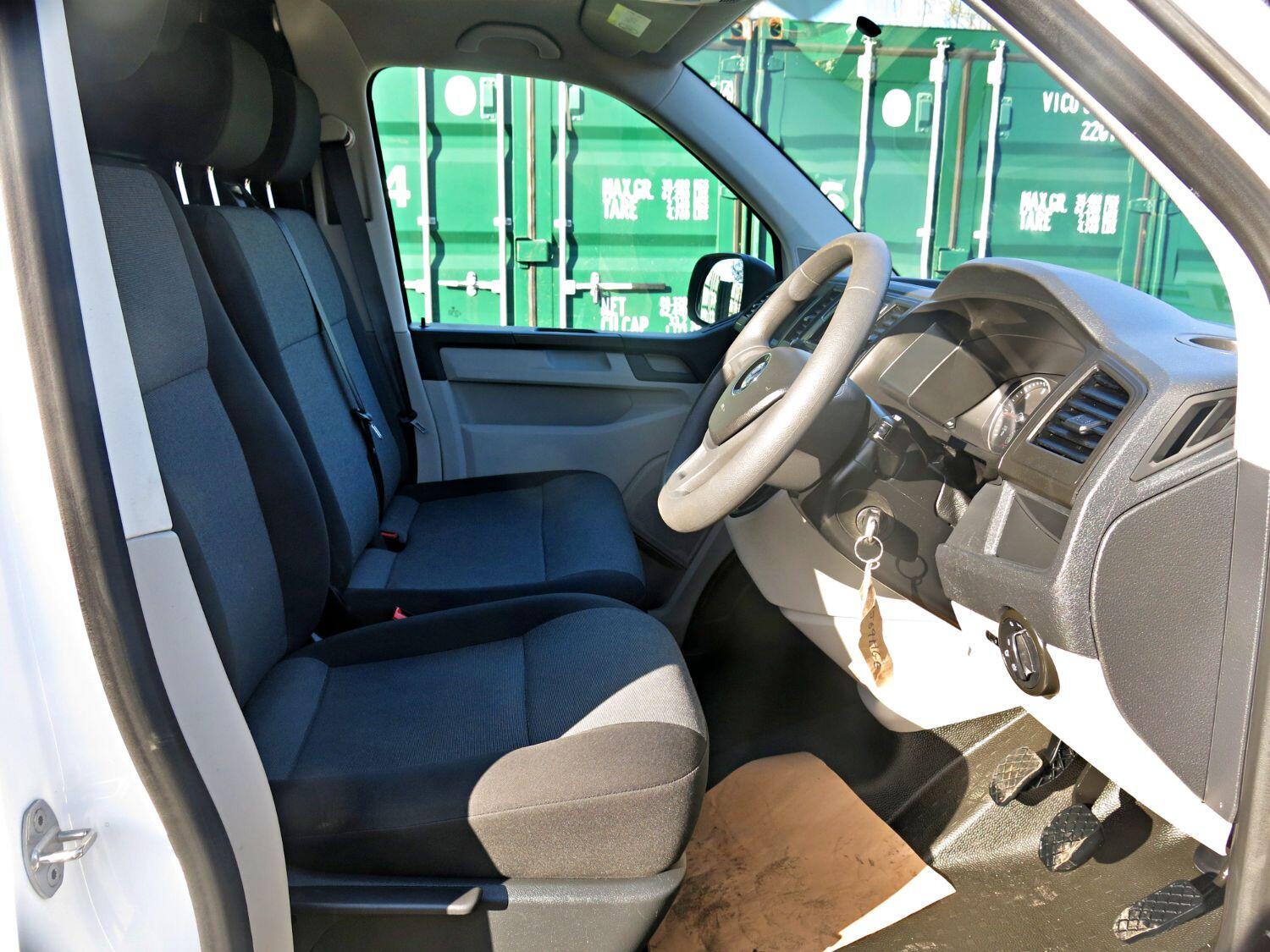 2019 Volkswagen Transporter T6 T28 2.0 TDI 102HP SWB Panel Van – Sportline Styling | Euro 6 | Air Con | +VAT - Thumbnail 5