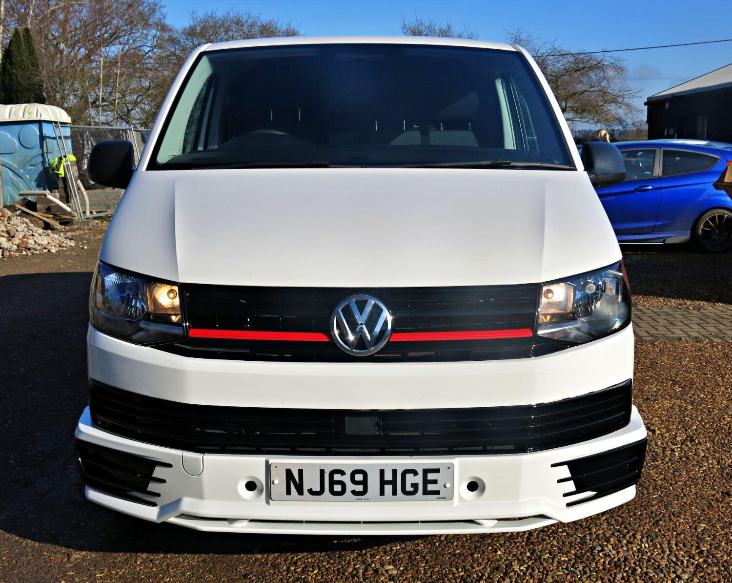 2019 Volkswagen Transporter T6 T28 2.0 TDI 102HP SWB Panel Van – Sportline Styling | Euro 6 | Air Con | +VAT - Thumbnail 2