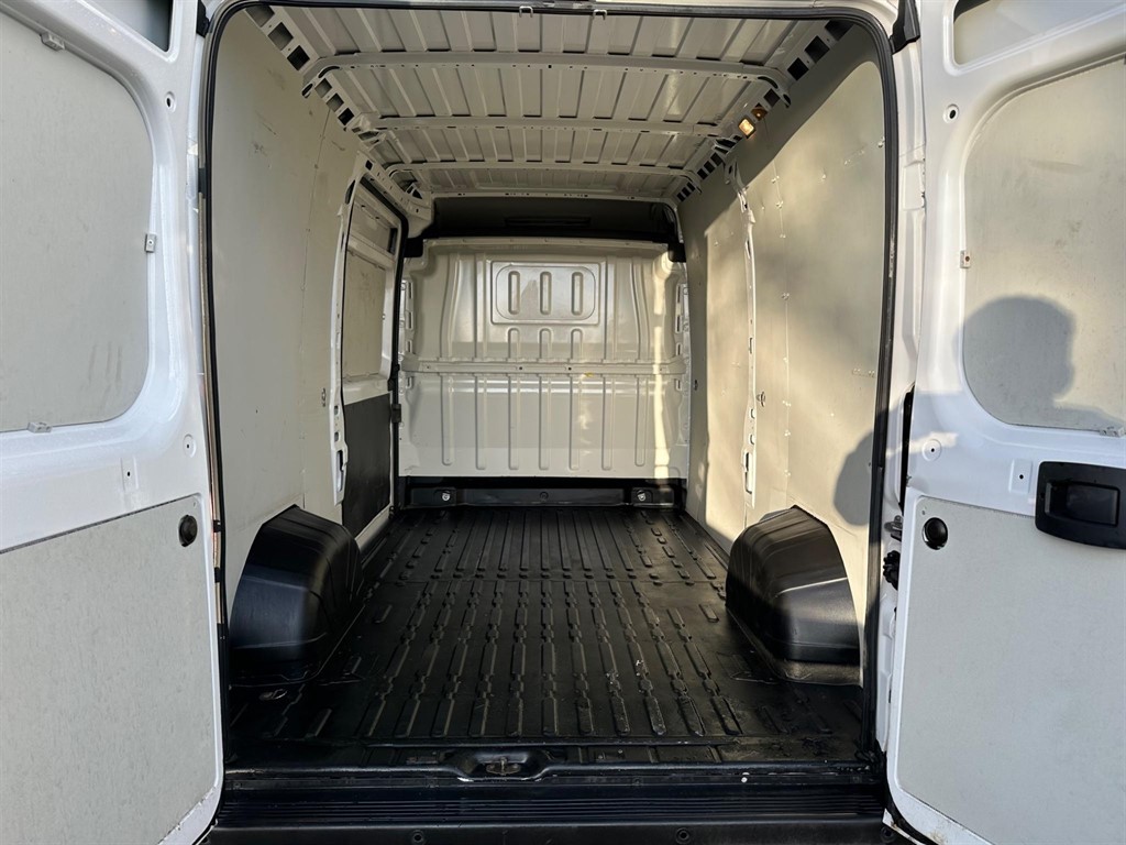 2022 Citroën Relay 2.2 BlueHDi 35 Enterprise L2 H2 Euro 6 (s/s) – NO VAT - Thumbnail 6
