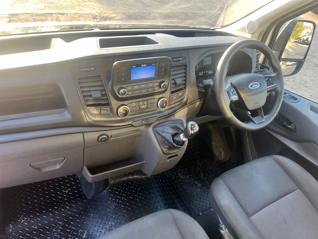 Ford Transit 350 Leader Luton EcoBlue ā Long Wheelbase L4 ā MK8 Facelift Model - Thumbnail 4