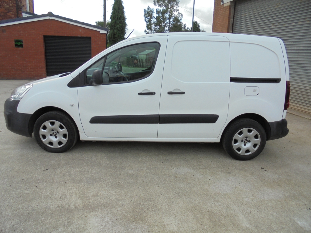 PEUGEOT PARTNER 1.6 BLUE HDI PROFESSIONAL - Thumbnail 2