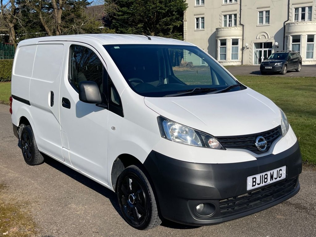 NISSAN NV200