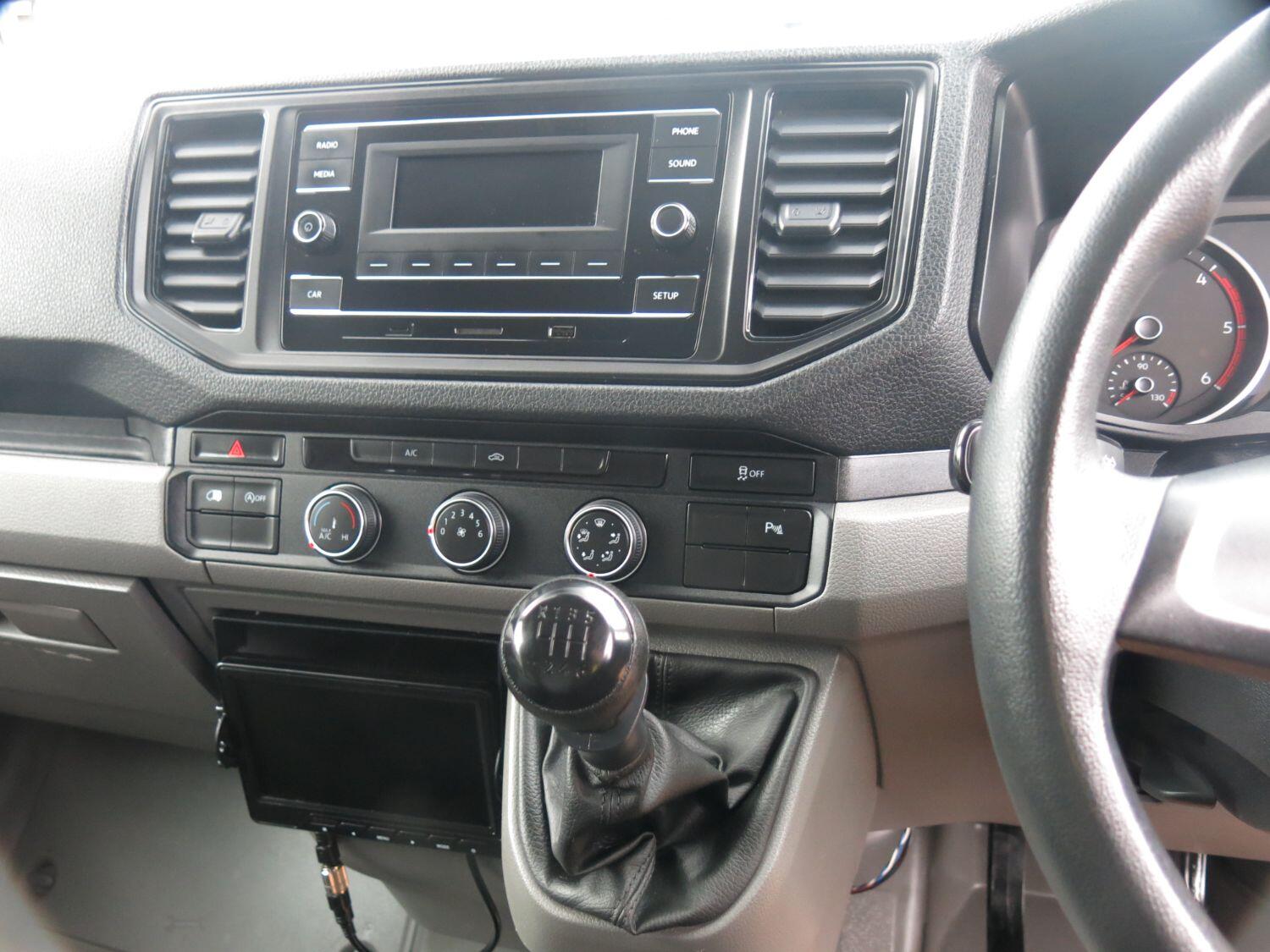 2021 Volkswagen Crafter 2.0 TDI CR35 Startline LWB High Roof – 140HP | Temp-Controlled Conversion | Euro 6 | Air Con | +VAT - Thumbnail 8