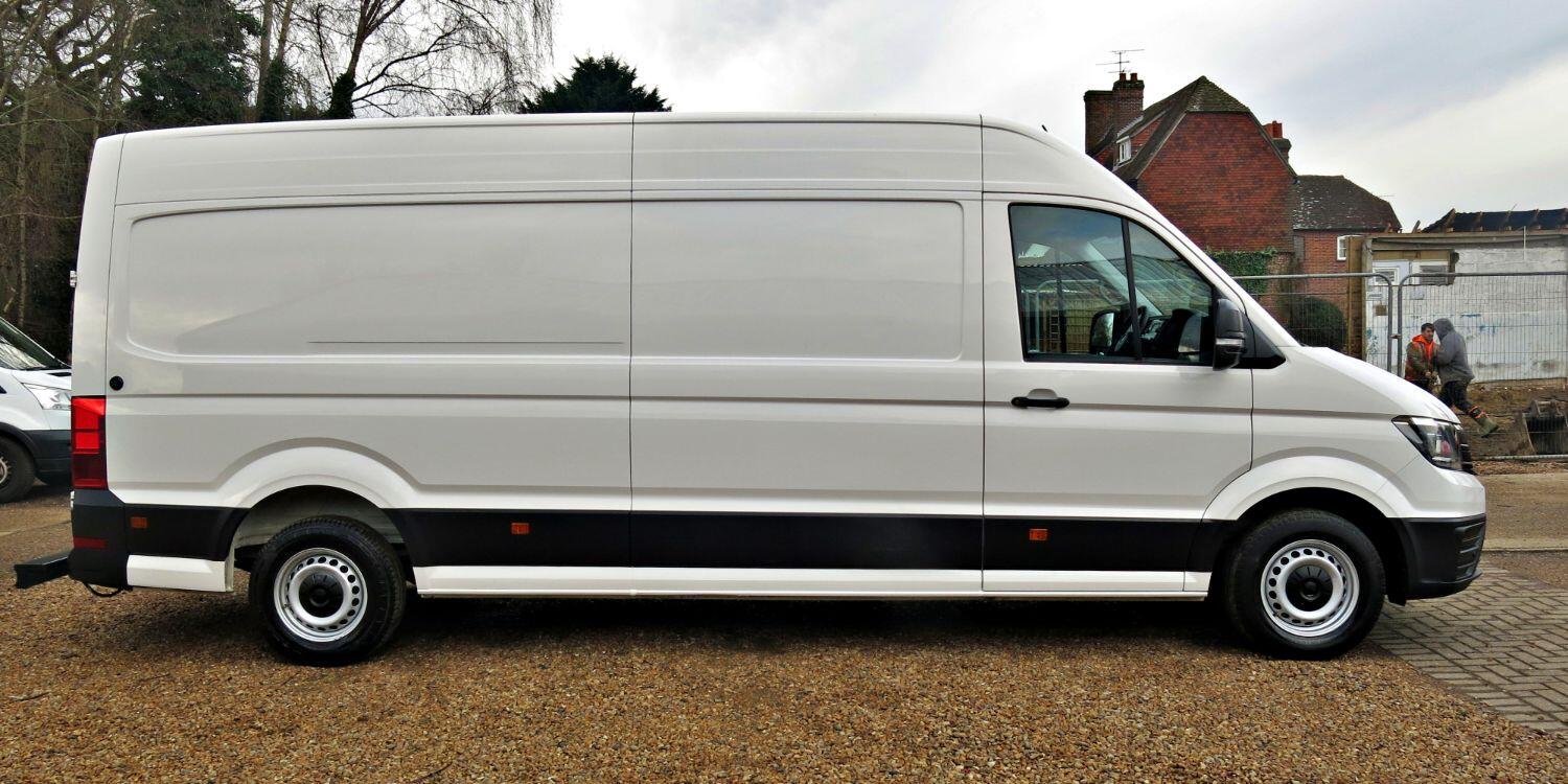 2021 Volkswagen Crafter 2.0 TDI CR35 Startline LWB High Roof – 140HP | Temp-Controlled Conversion | Euro 6 | Air Con | +VAT - Thumbnail 7