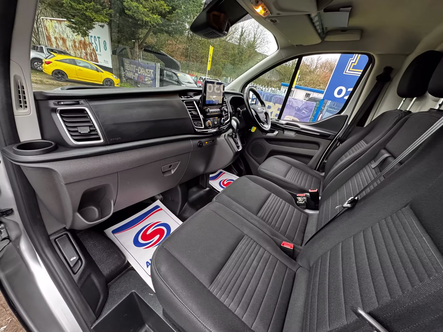 Ford Transit Custom 320 EcoBlue Limited L1 - AUTOMATIC - Thumbnail 4