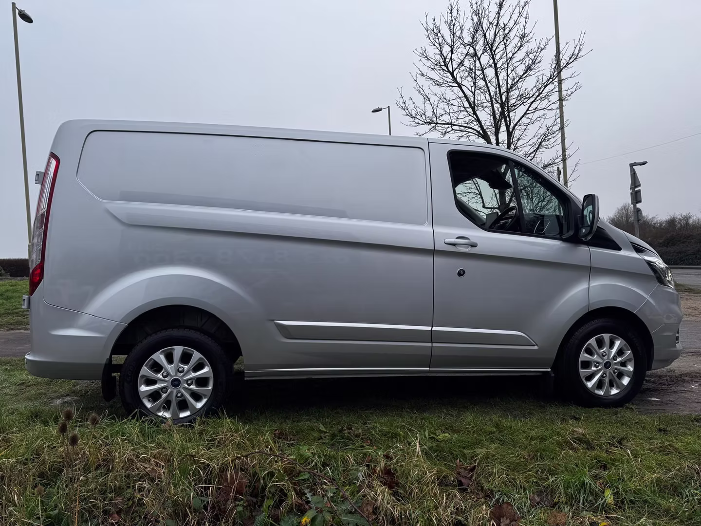 Ford Transit Custom 320 EcoBlue Limited L1 - AUTOMATIC - Thumbnail 10