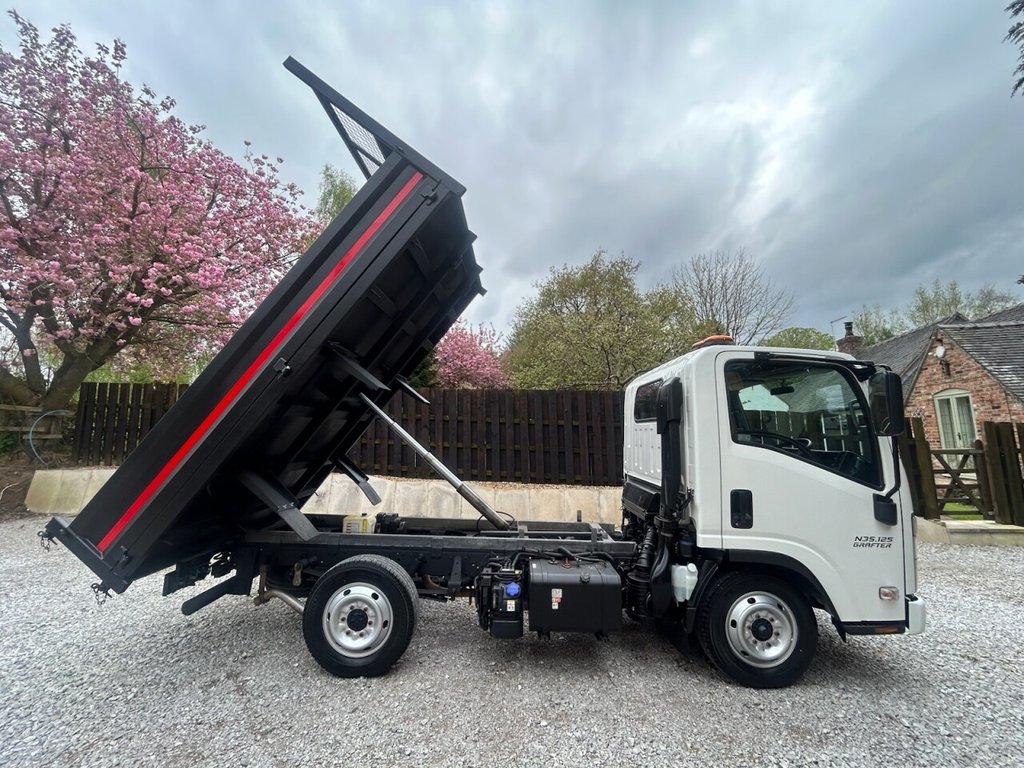 ISUZU GRAFTER N35.125SE AUTO EURO 6 - Thumbnail 2