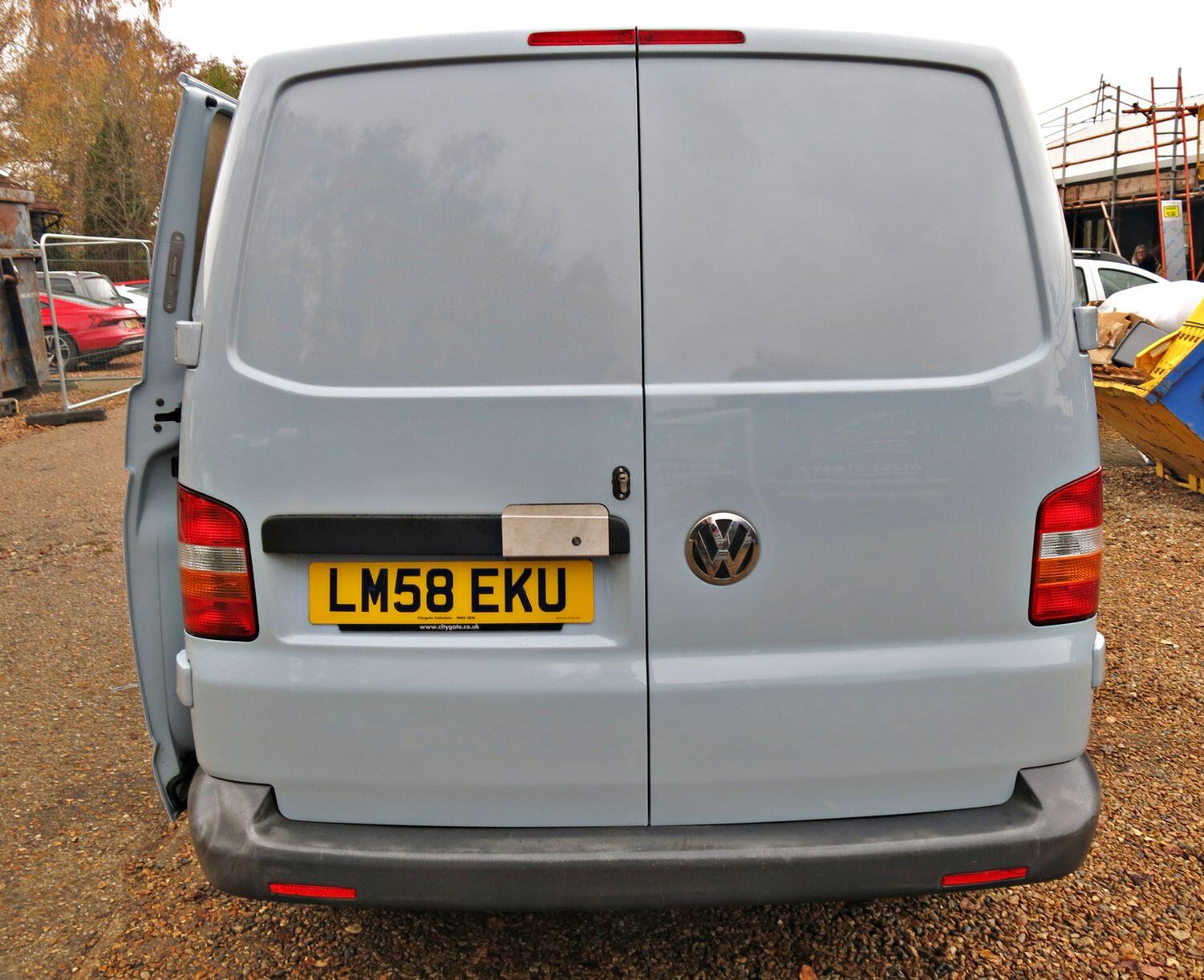 2008 Volkswagen Transporter T5 1.9 TDI SWB Panel Van – No VAT | Pure Grey | 5-Speed Manual - Thumbnail 2