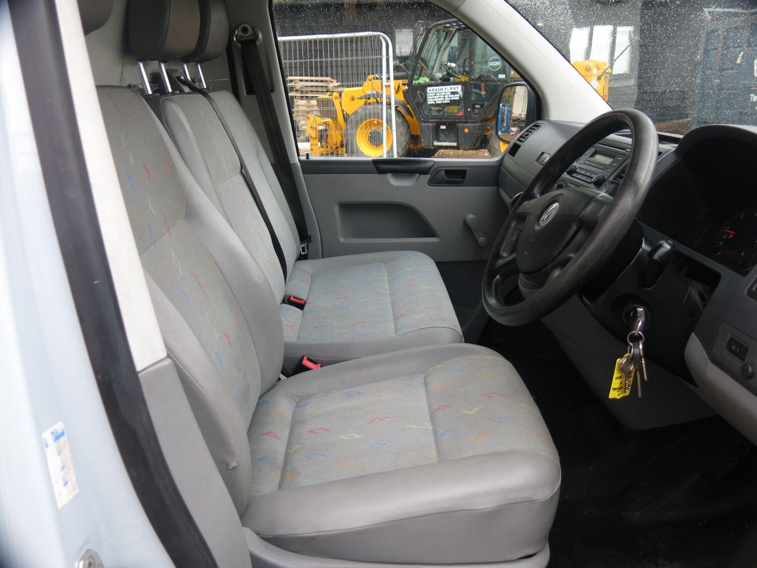2008 Volkswagen Transporter T5 1.9 TDI SWB Panel Van – No VAT | Pure Grey | 5-Speed Manual - Thumbnail 3