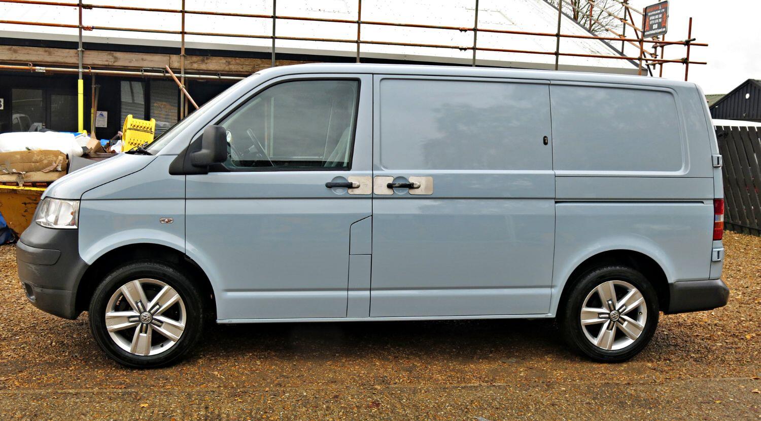 2008 Volkswagen Transporter T5 1.9 TDI SWB Panel Van – No VAT | Pure Grey | 5-Speed Manual - Thumbnail 4