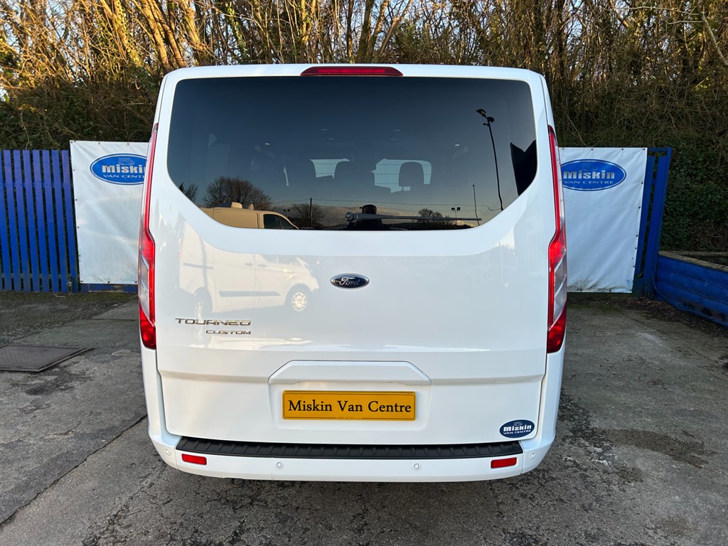 Spacious, Stylish, and Ready for the Road – 2022 Ford Tourneo Custom Titanium Auto 8-Seater - Thumbnail 4