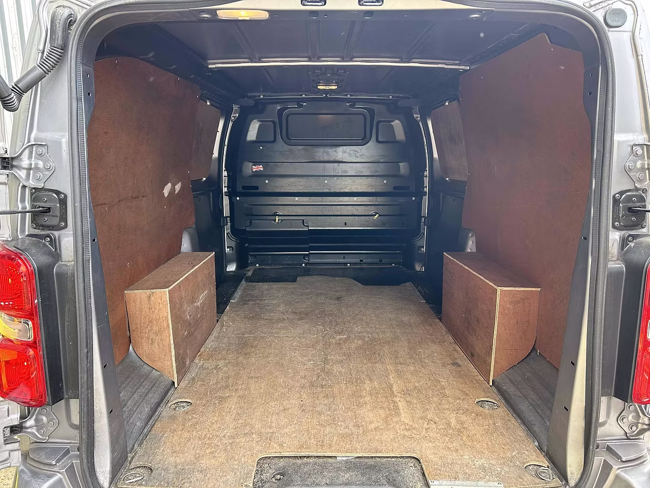 Vauxhall Vivaro 2.0 Turbo D 3100 Sportive Panel Van - Thumbnail 3