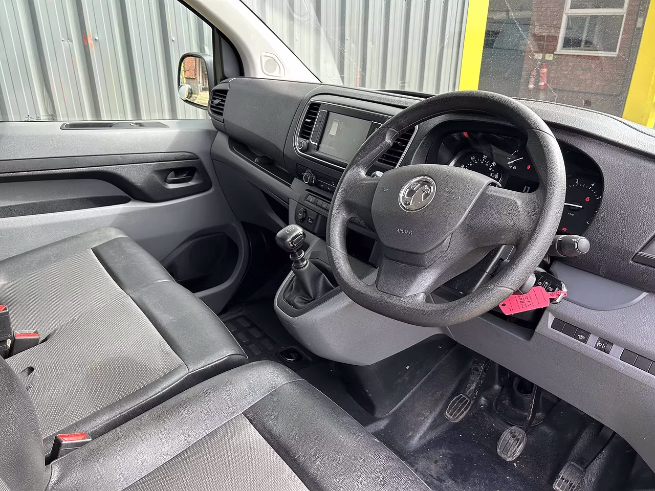 Vauxhall Vivaro 2.0 Turbo D 3100 Sportive Panel Van - Thumbnail 4