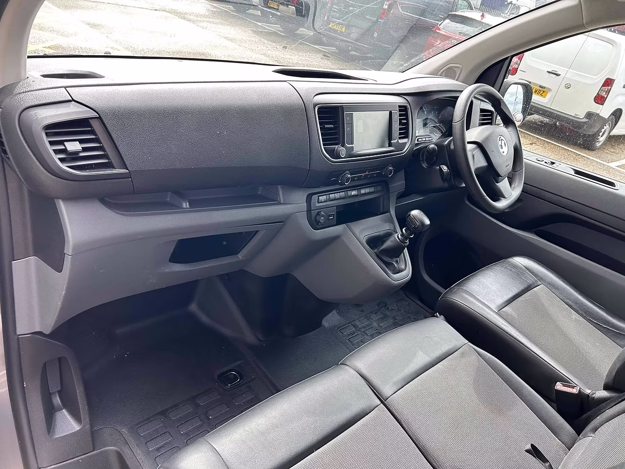 Vauxhall Vivaro 2.0 Turbo D 3100 Sportive Panel Van - Thumbnail 8
