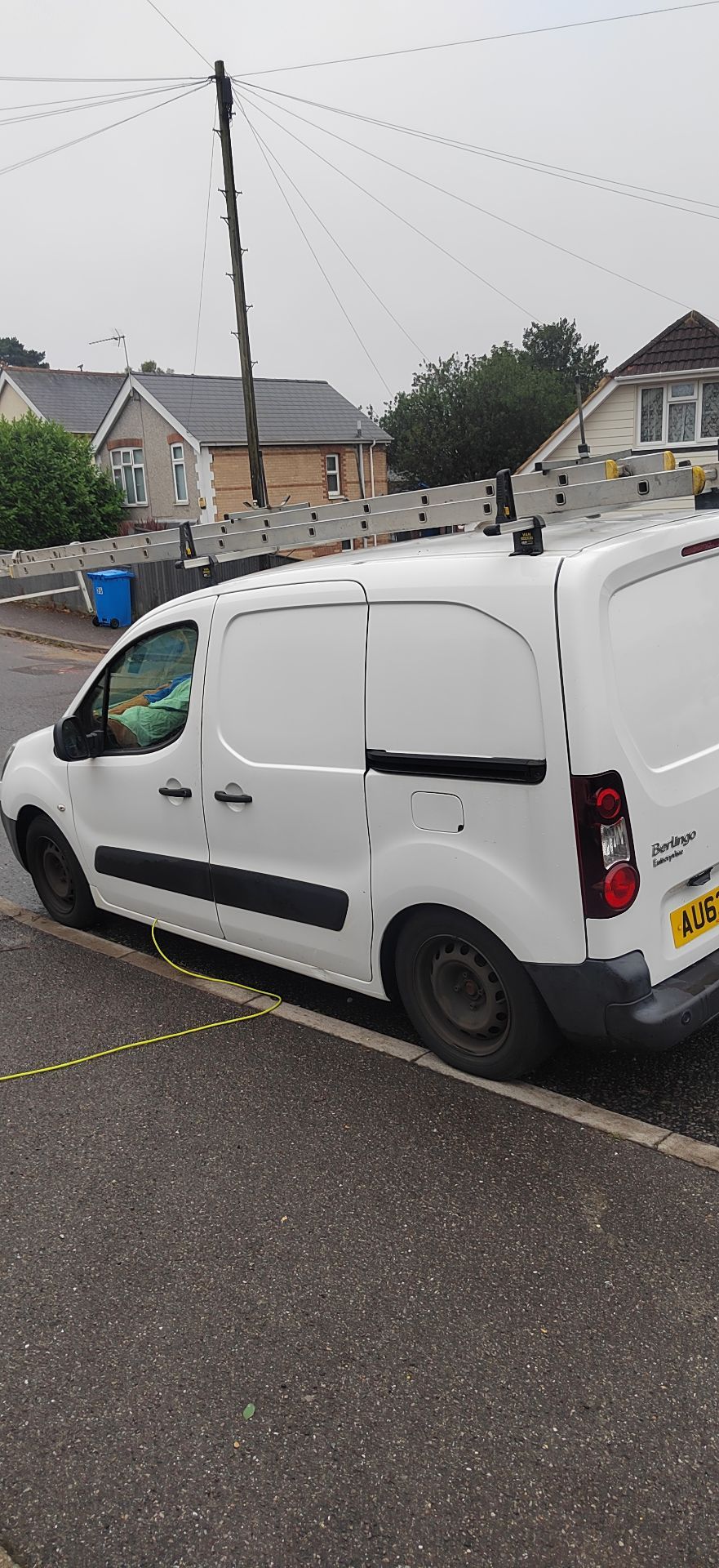 Small van 