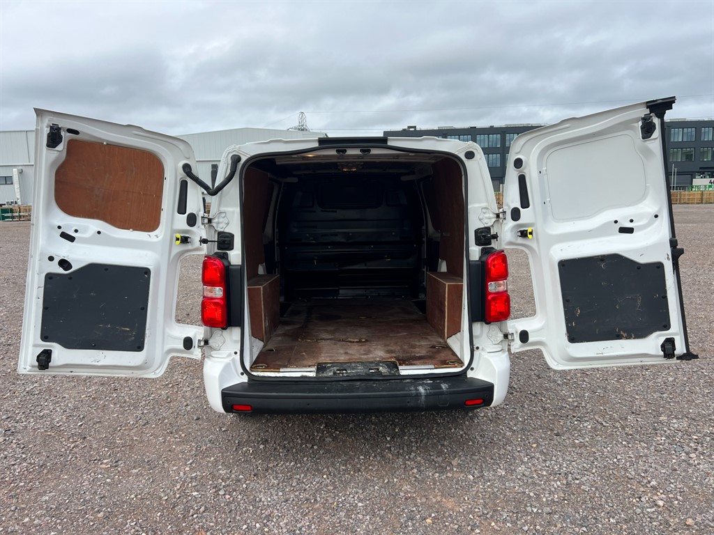 Vauxhall Vivaro L2H1 2900 Sportive S/S – Reliable & Versatile Work Van - Thumbnail 6