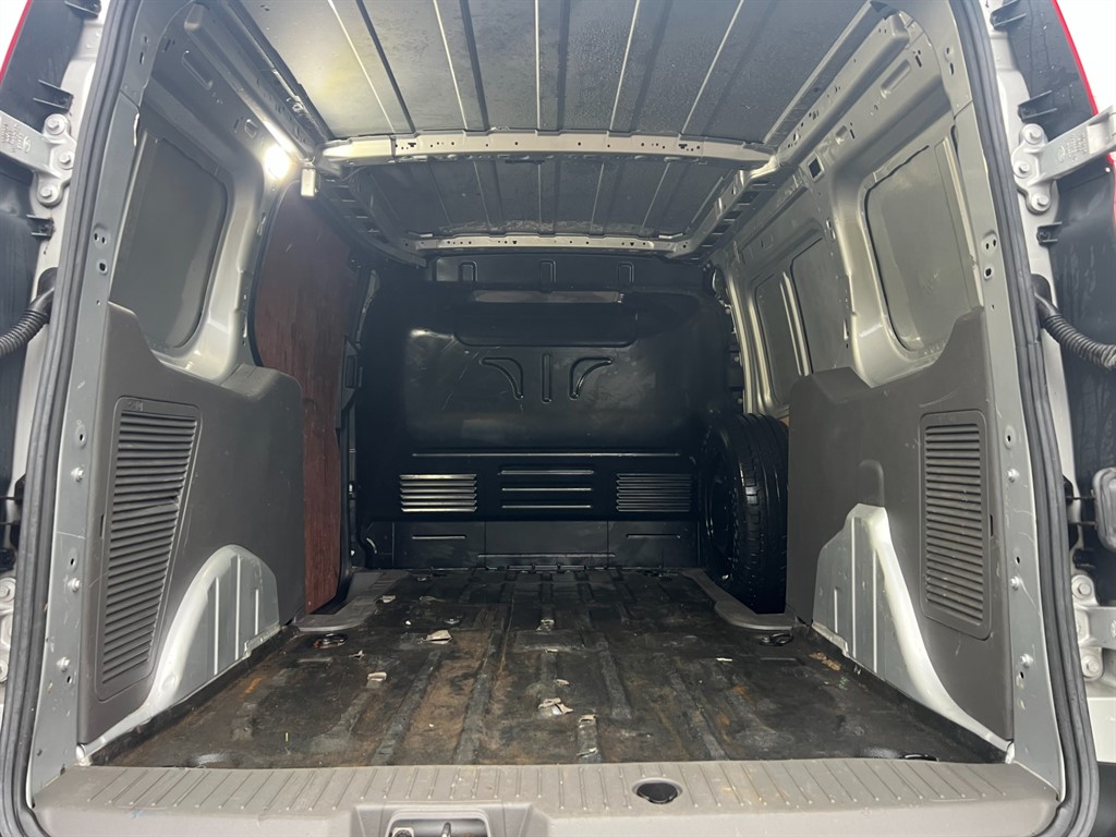 Ford Transit Connect 240 Limited TDCi L2 β Long Wheelbase & High-Spec Model - Thumbnail 10