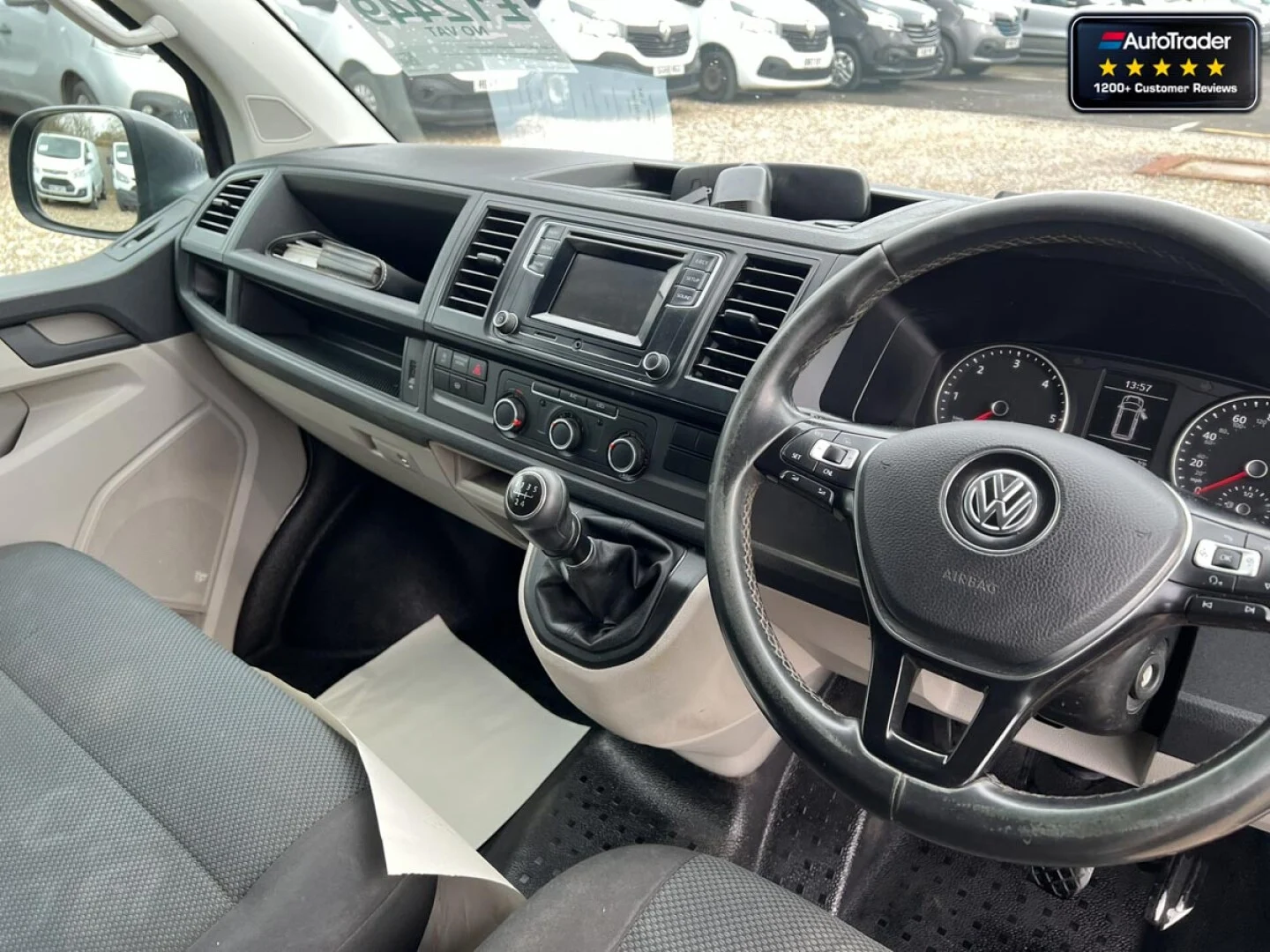 Volkswagen Transporter LWB L2H1 T30 Tdi Highline Alloys Air Cruise Heated Screen EURO 6 NO VAT - Thumbnail 9