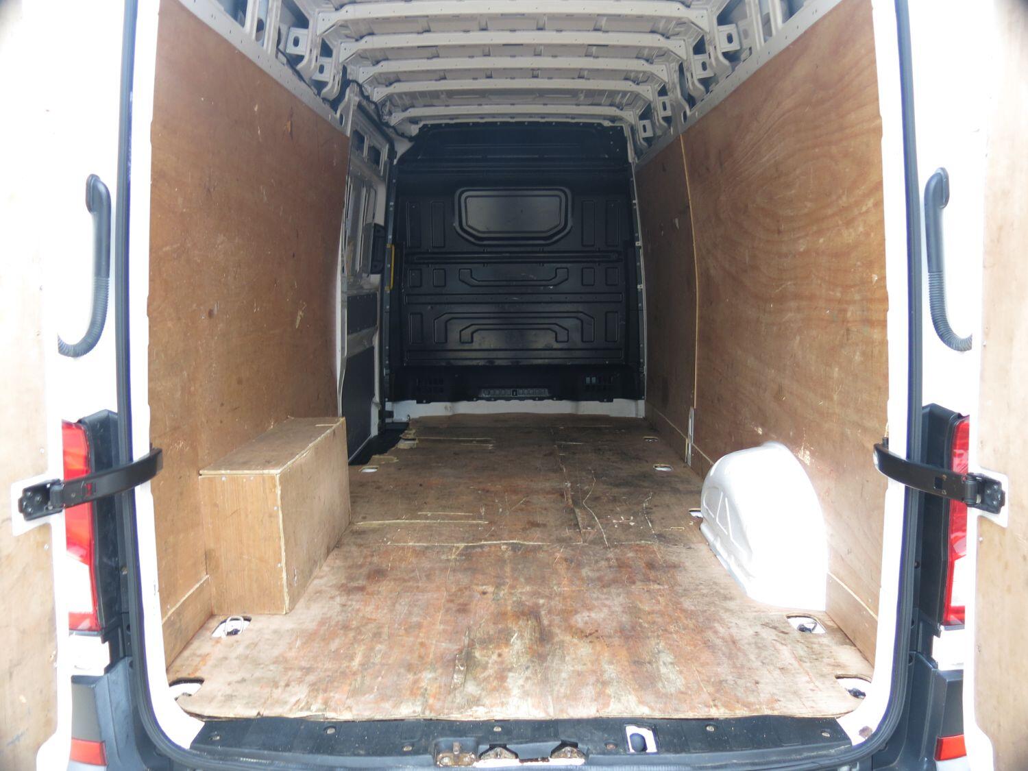 2018 Volkswagen Crafter 2.0 TDI CR35 Startline LWB High Roof – 140HP | Euro 6 | ULEZ Compliant | +VAT - Thumbnail 2