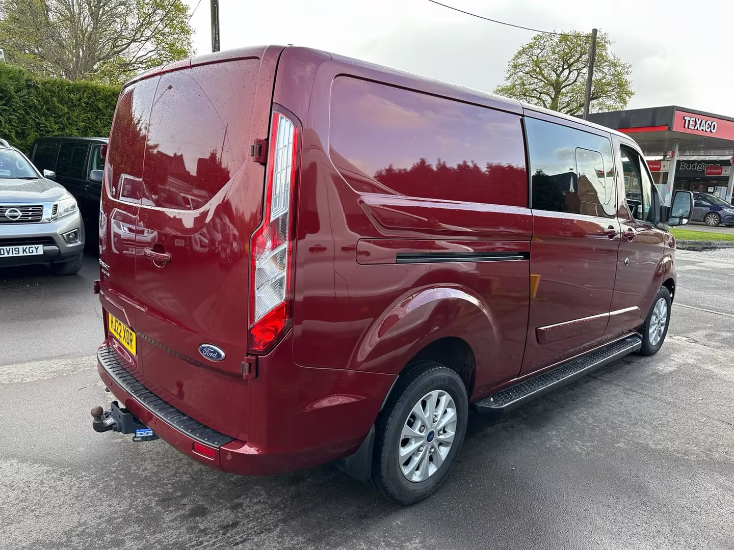 Ford Transit Custom 290 Limited LR DCIV P/V EURO 6 - AUTO - CREW VAN - Thumbnail 2