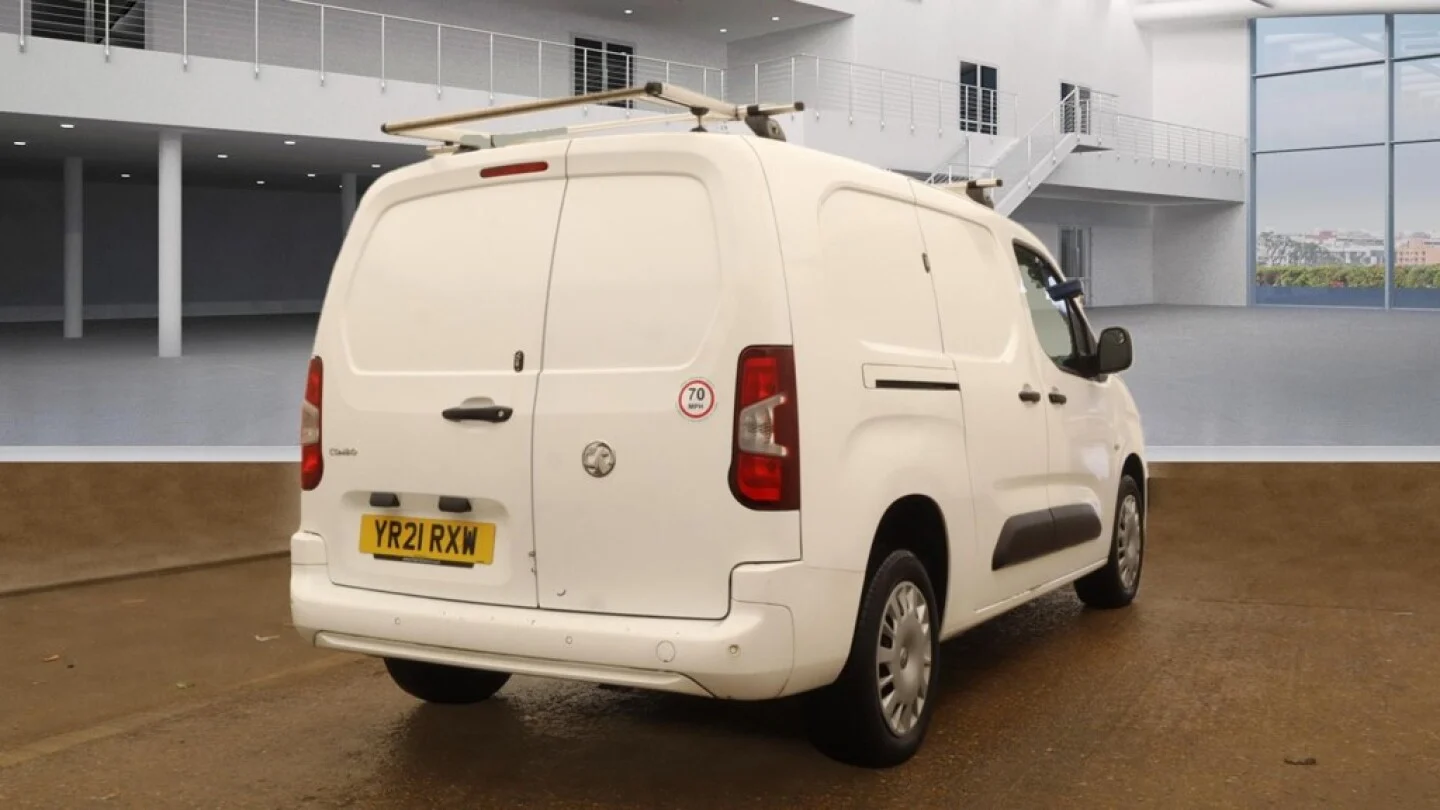 2021 Vauxhall Combo 1.5 Turbo D 2300 L2H1 Sportive β LWB | Air Con | Cruise | Sensors | Euro 6 | NO VAT - Thumbnail 4