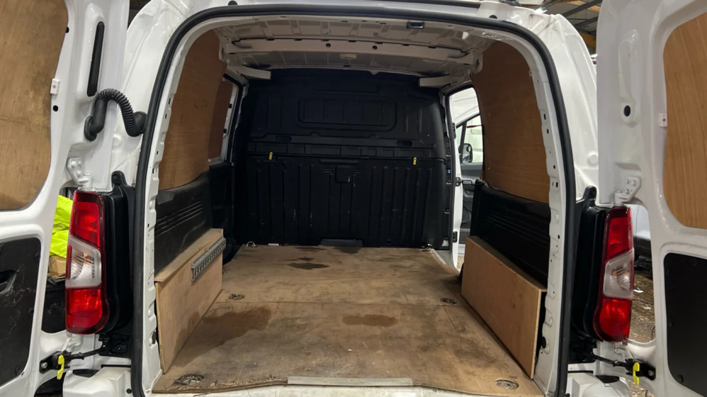 2021 Vauxhall Combo 1.5 Turbo D 2300 L2H1 Sportive β LWB | Air Con | Cruise | Sensors | Euro 6 | NO VAT - Thumbnail 6